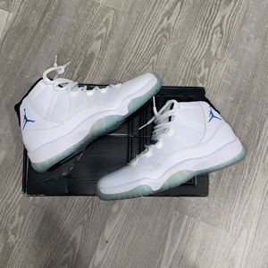 Jordan 11 Legend Blue